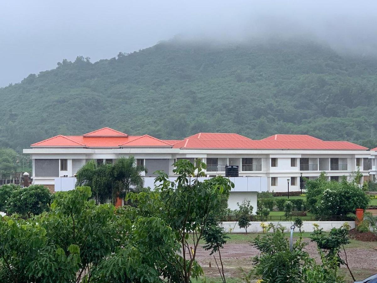 Mizzle Apartment Lonavala Exterior foto