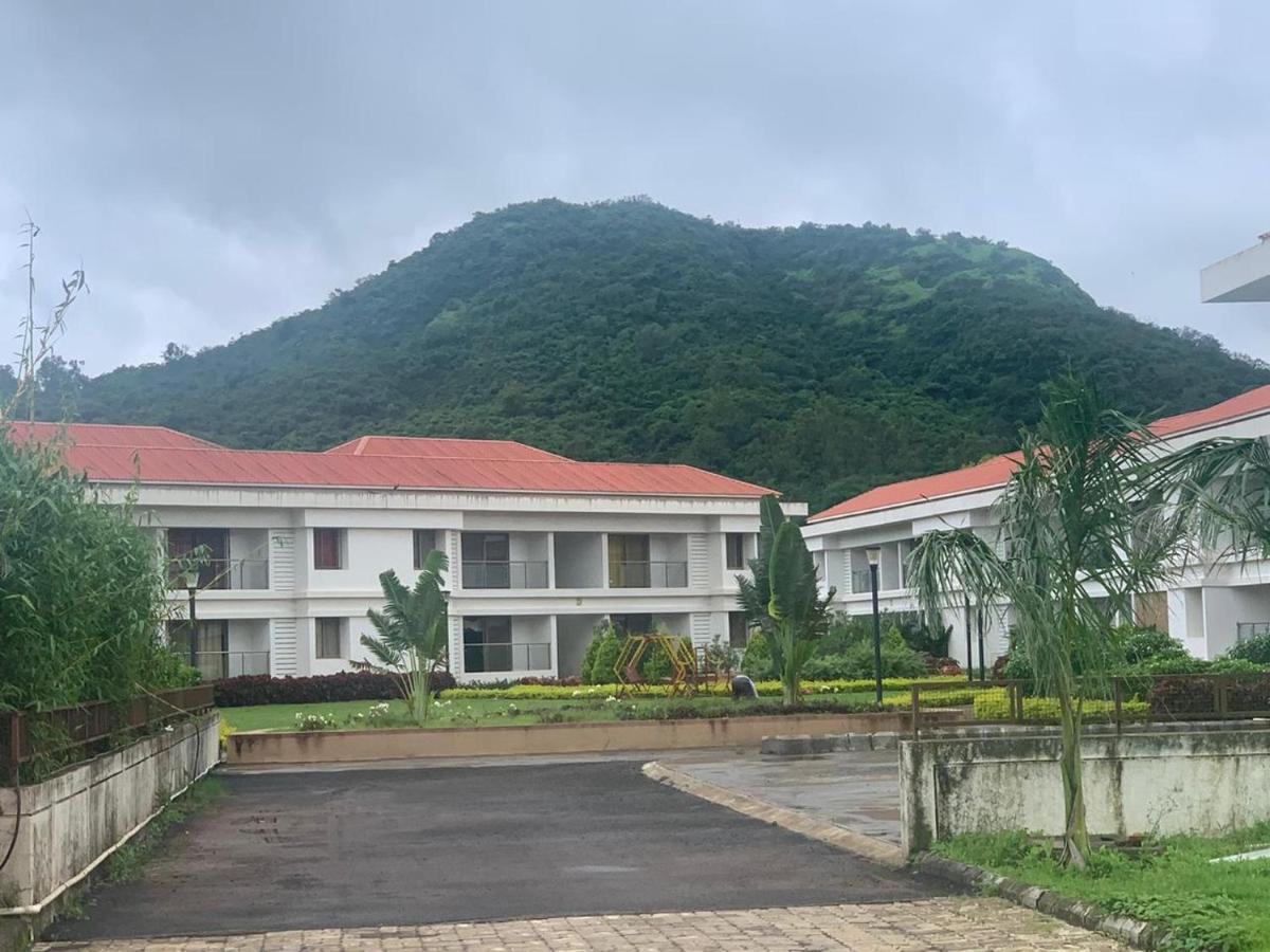 Mizzle Apartment Lonavala Exterior foto