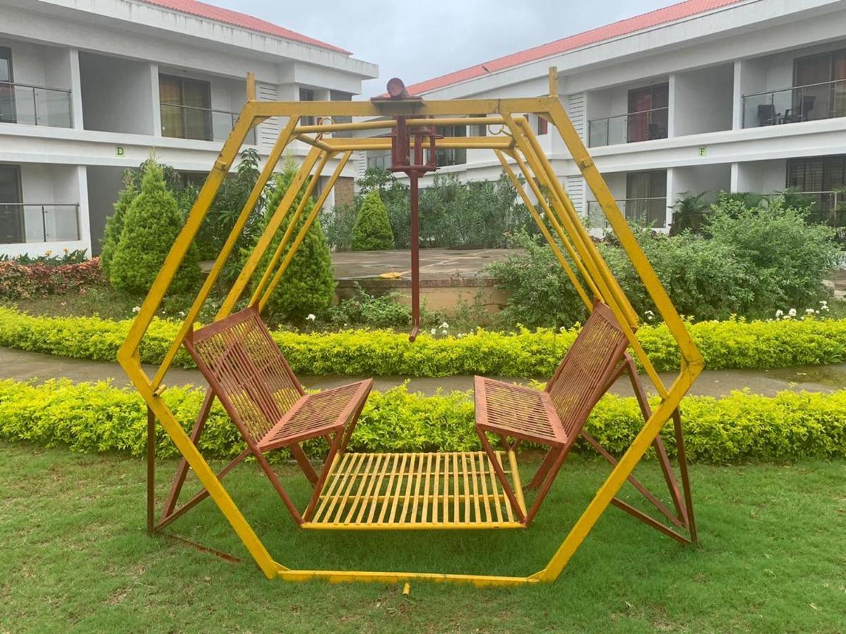 Mizzle Apartment Lonavala Exterior foto